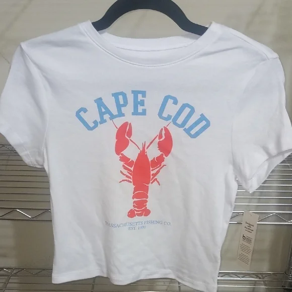 No Boundaries White Tee with Red Lobster and Blue Cape Cod Text - Picture 1 of 4